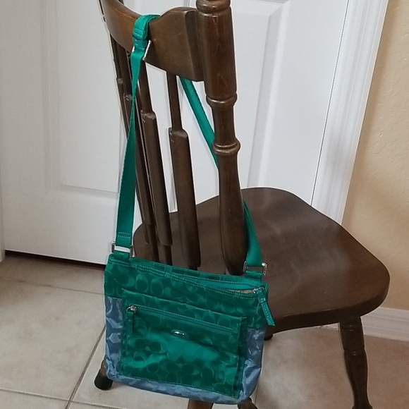 Coach Handbags - Coach cross-body purse